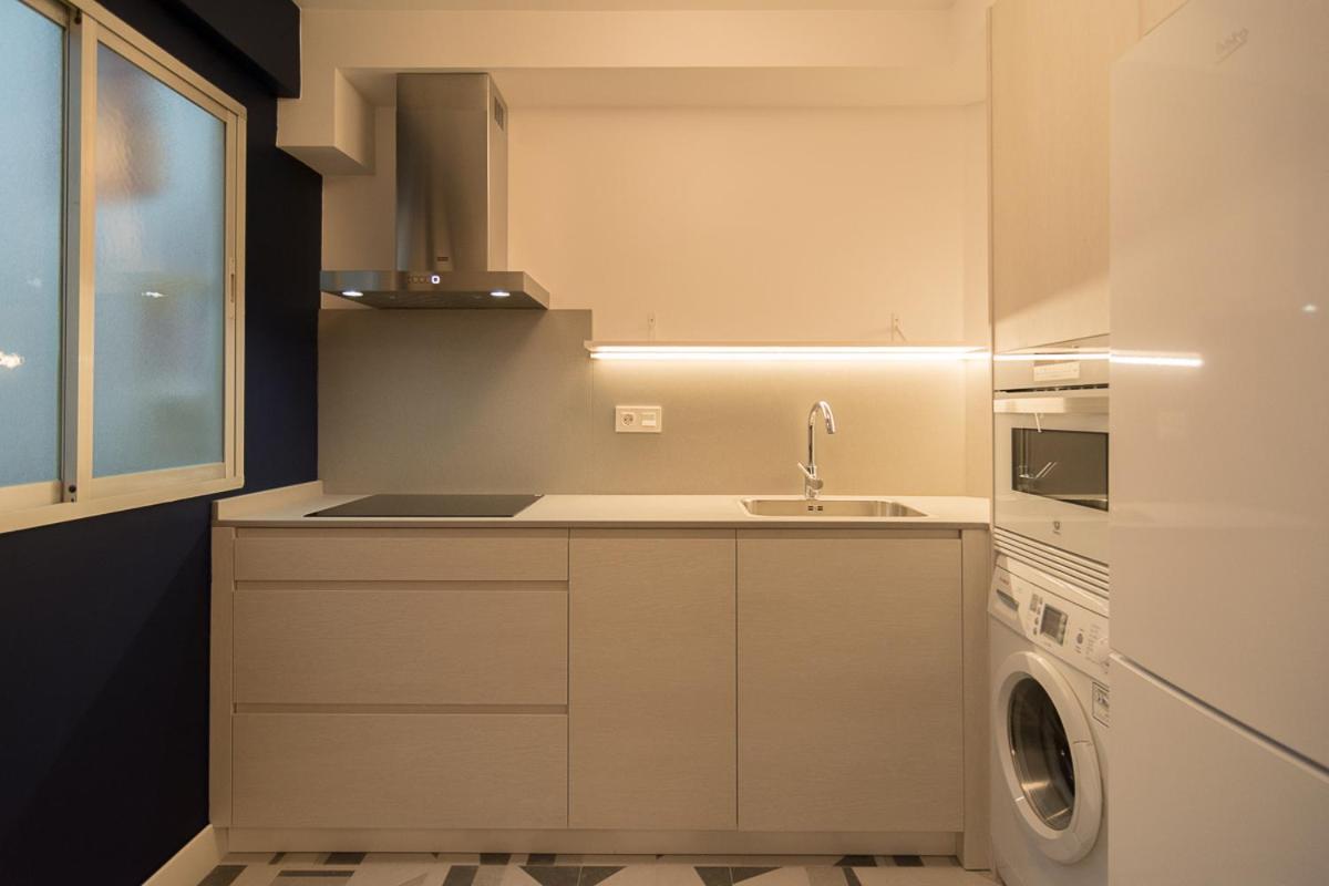 Nahima Parking Free Apartment Сан Себастиан Екстериор снимка